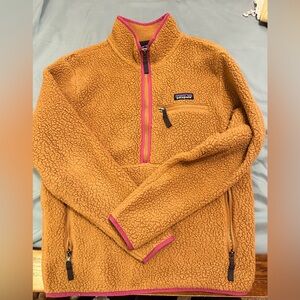 Women’s Patagonia pullover fleece